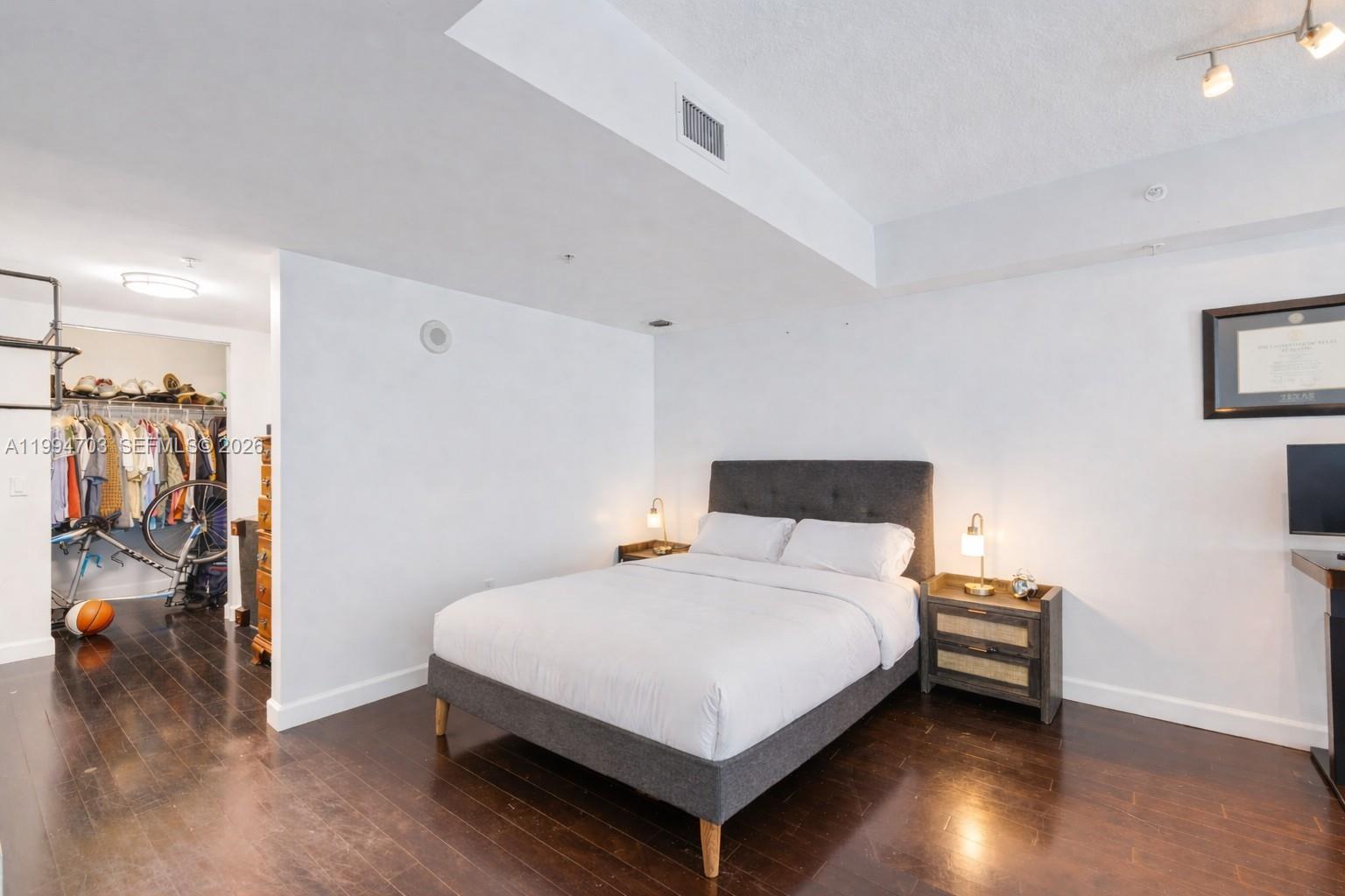 BRICKELL ON THE RIVER S T - Residential