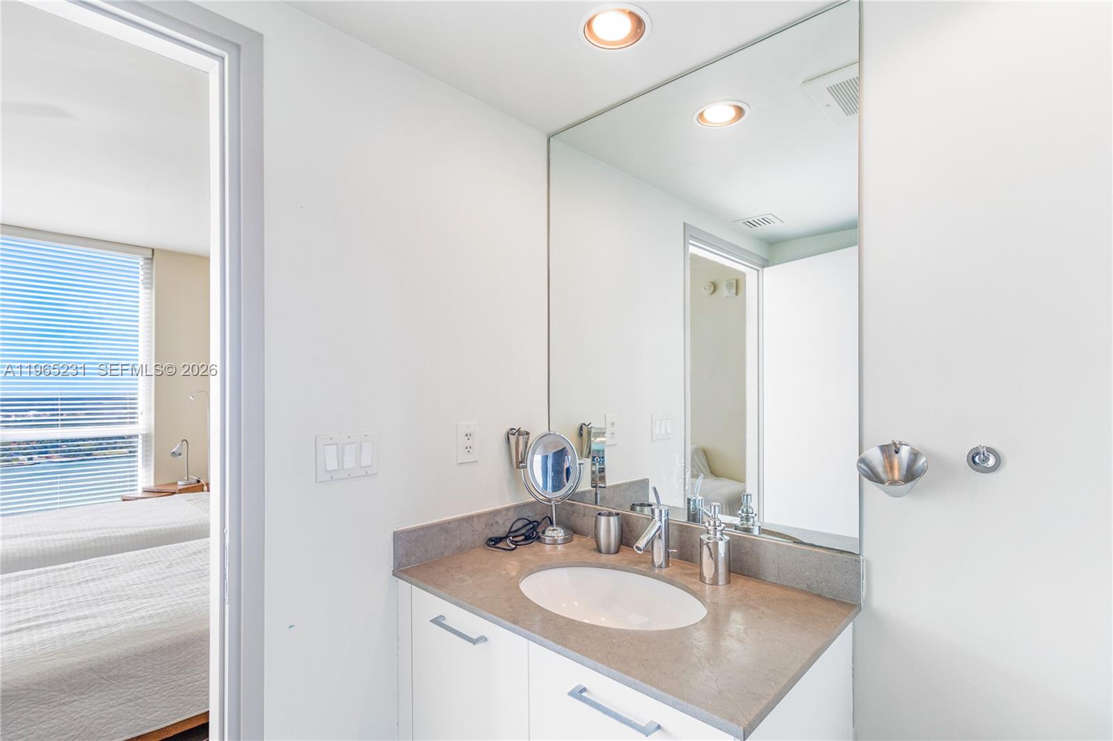 ICON CONDO - Residential Lease