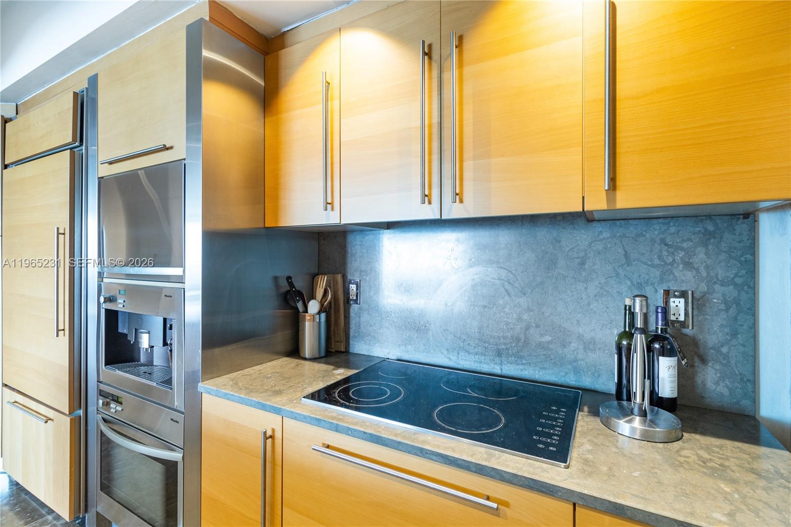 ICON CONDO - Residential Lease