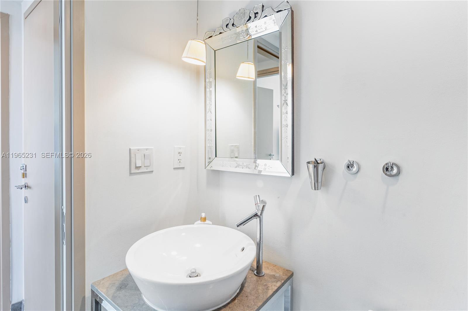 ICON CONDO - Residential Lease