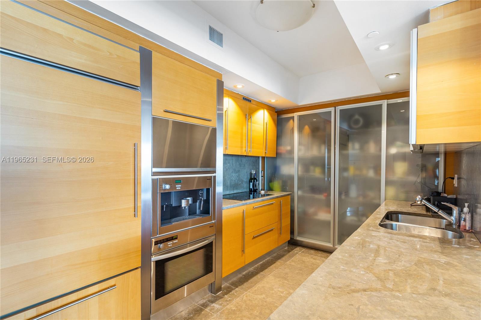 ICON CONDO - Residential Lease