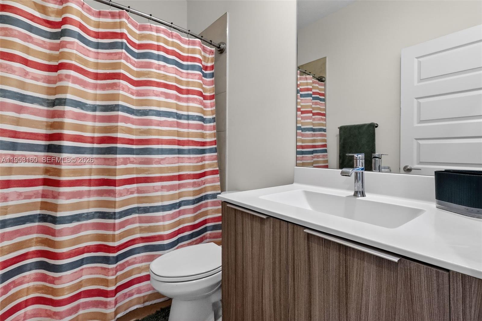 DOWNTOWN DORAL SOUTH PHAS - Residential