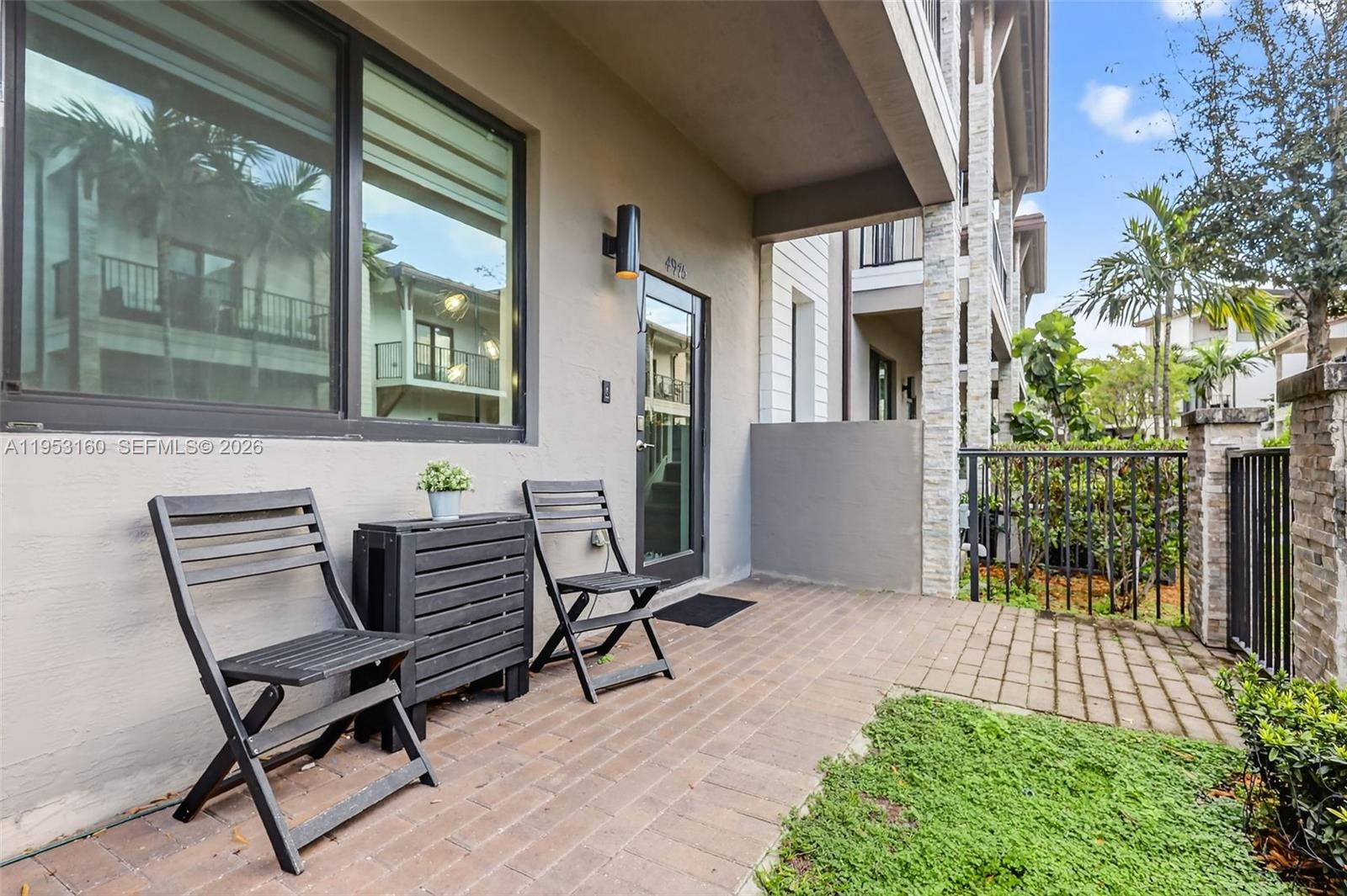 DOWNTOWN DORAL SOUTH PHAS - Residential