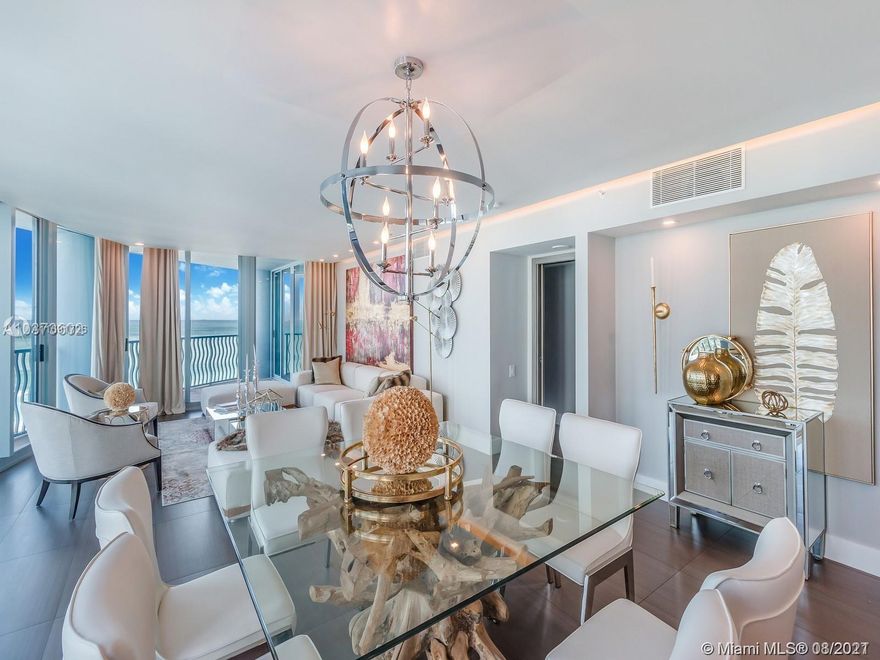 This boutique residence was designed by Michael Graves, one of The New York Five Architects. This South Beach corner residence with a direct ocean view has been entirely redesigned and fully equipped with the finest furniture and appliances offering a luxurious turn-key home: 2,350 sq ft, 3 Beds / 3,5 Baths, and media room, open kitchen, full-size outdoor dining terrace. The façade has just been renovated and the pool and spa will reopen brand-new in December.