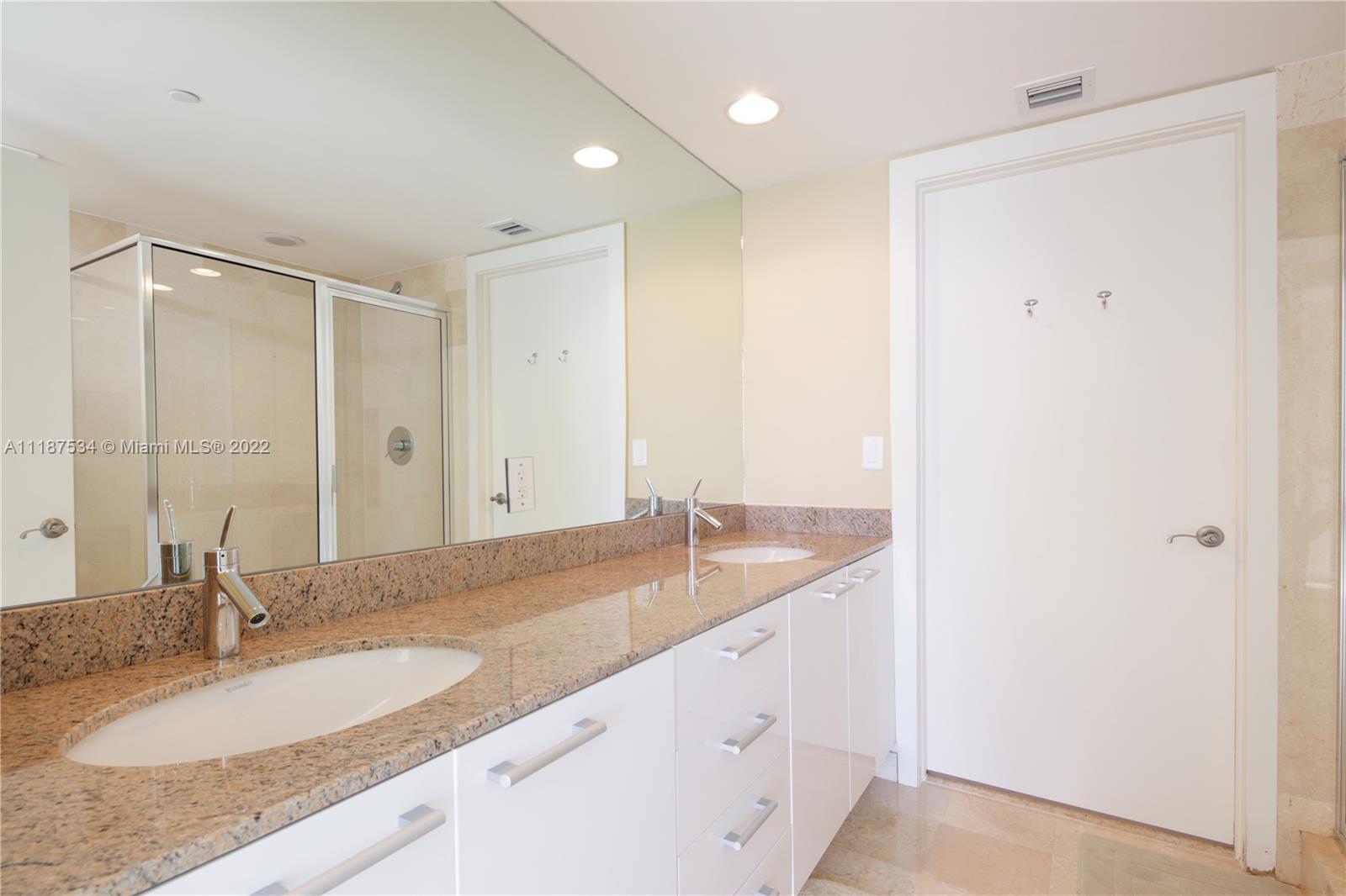 OCEAN FOUR CONDO - Residential Lease