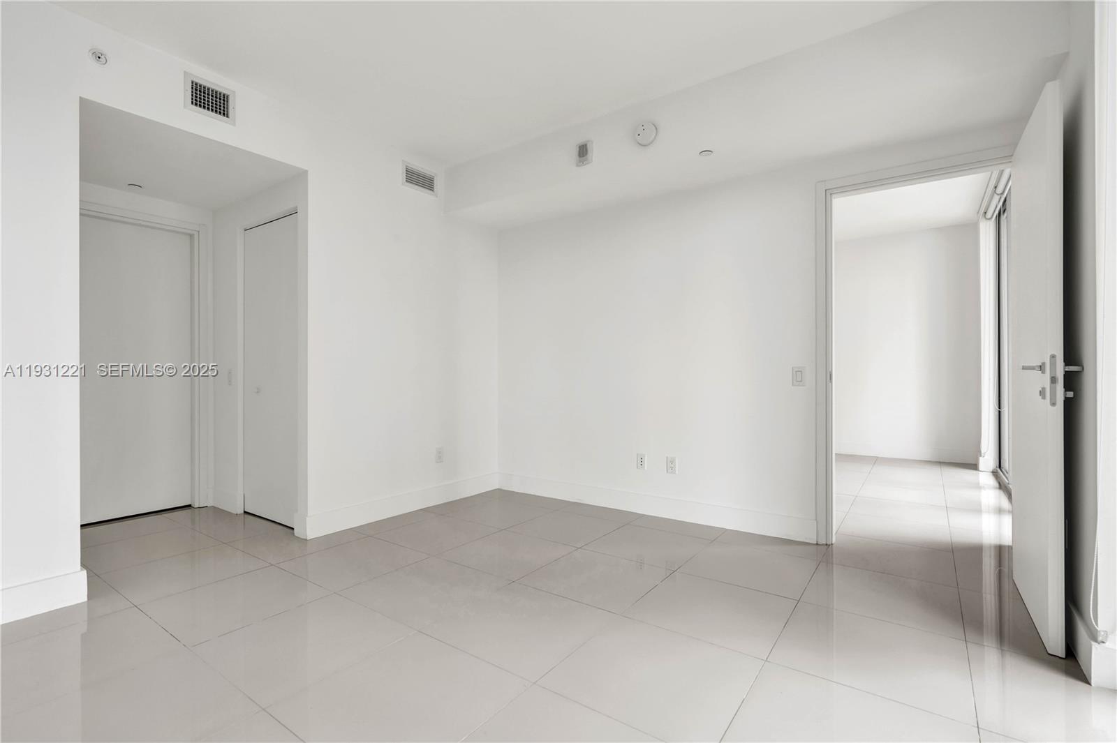 BRICKELLHOUSE CONDO - Residential
