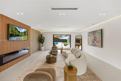 Tiny photo for 9261 SW 80th Ter, Miami, FL 33173 (MLS # A12005435)