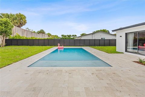 Tiny photo for 9261 SW 80th Ter, Miami, FL 33173 (MLS # A12005435)