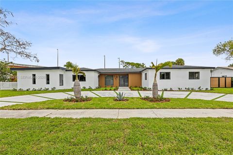 Tiny photo for 9261 SW 80th Ter, Miami, FL 33173 (MLS # A12005435)