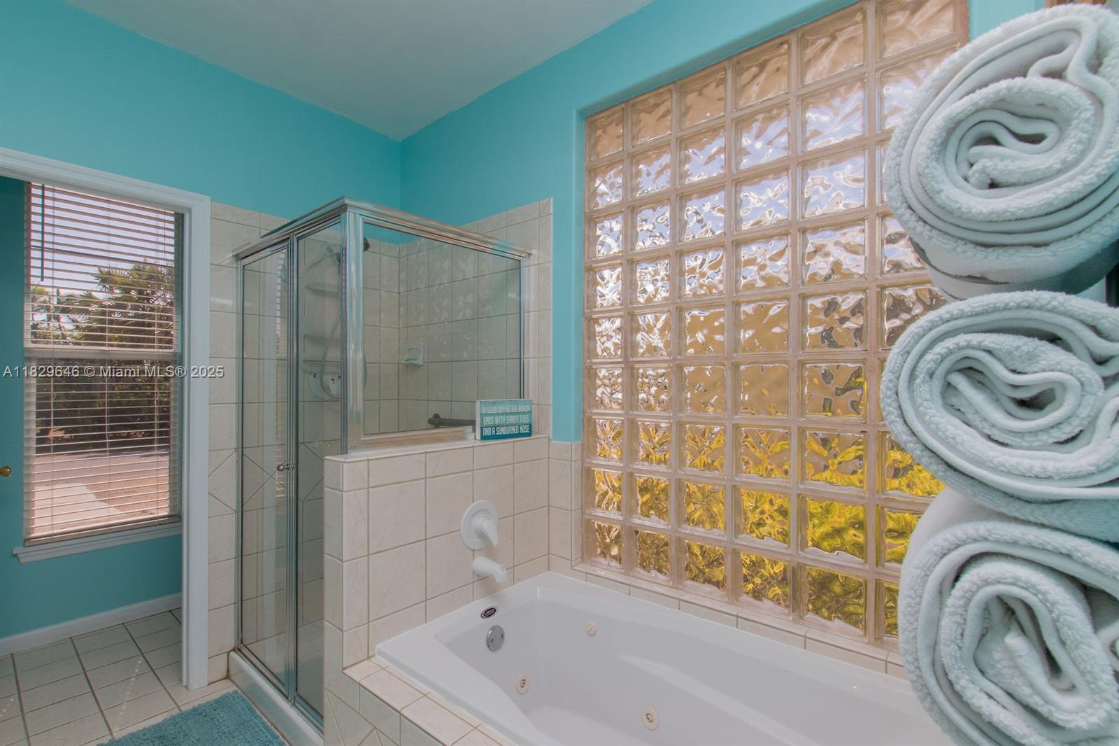 KEY COLONY BEACH - Residential