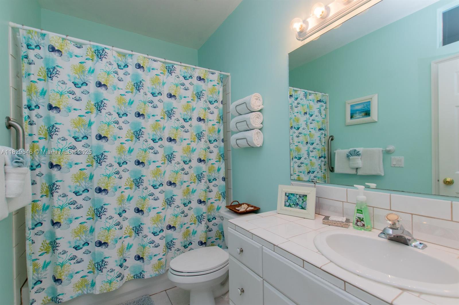 KEY COLONY BEACH - Residential