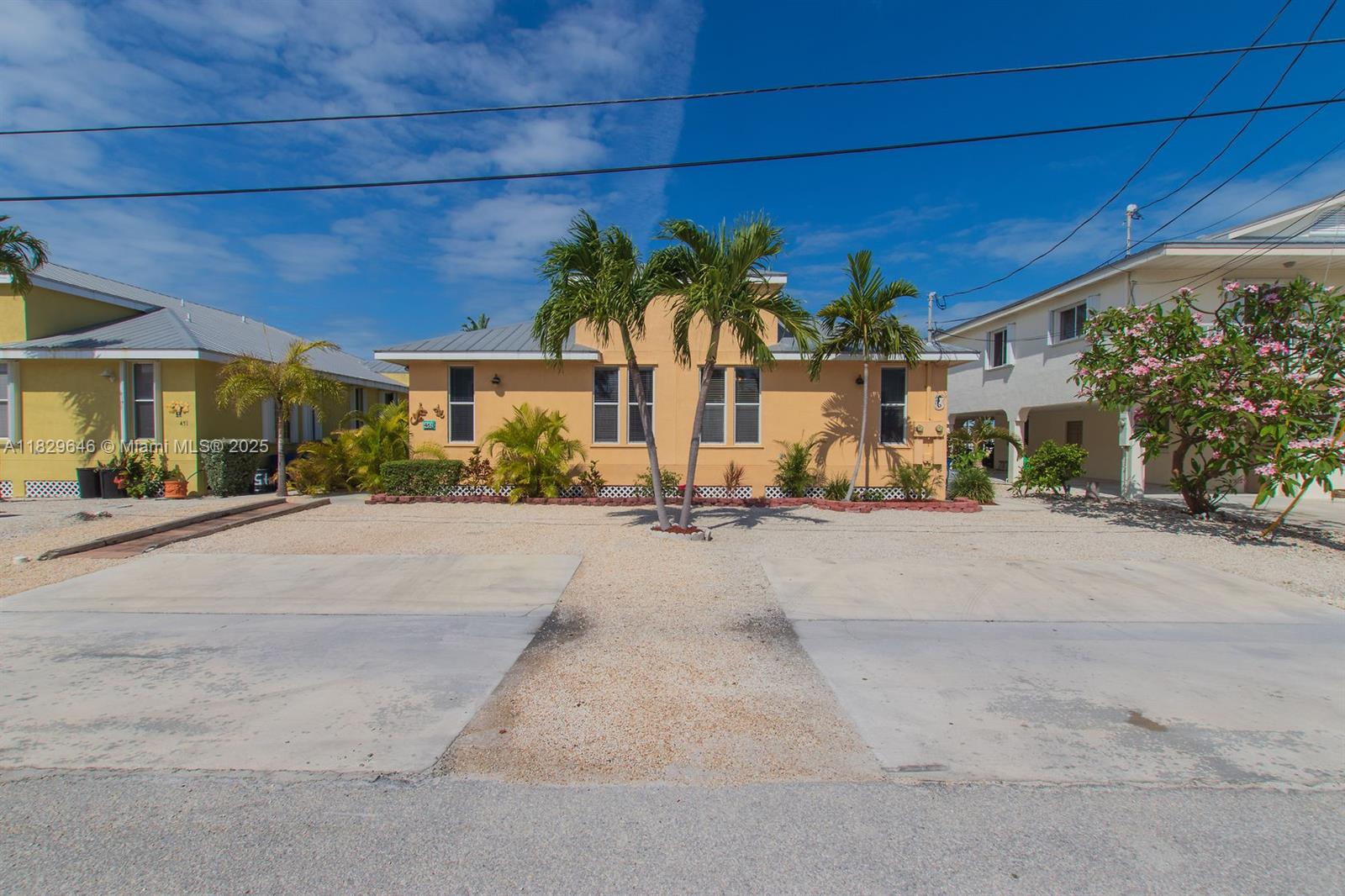 KEY COLONY BEACH - Residential