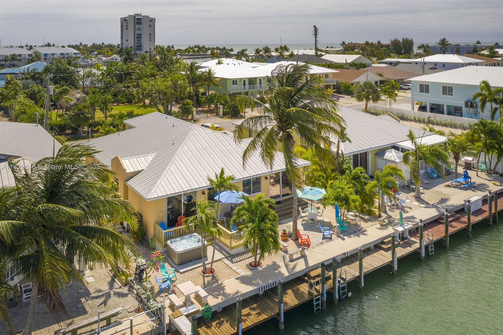 KEY COLONY BEACH - Residential