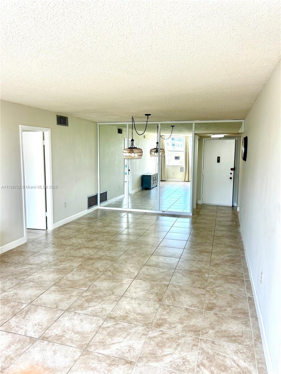 1200 NE Miami Gardens Dr 317W