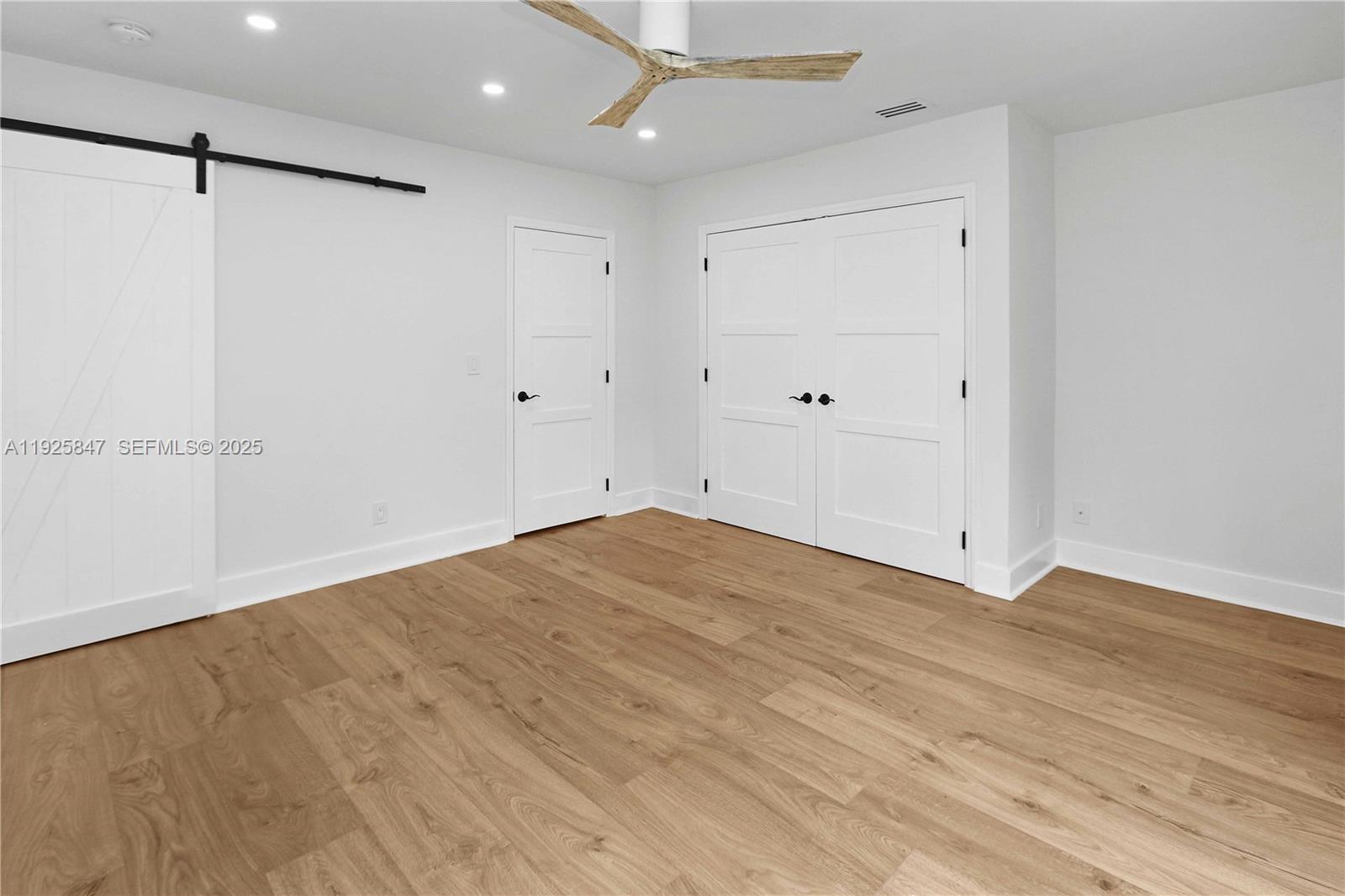 HOLLYWOOD - Residential