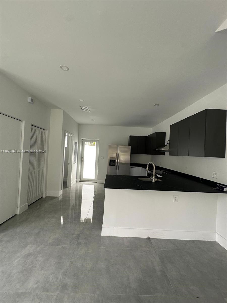 LIBERTY PARK - Residential Lease