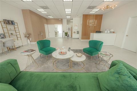 20335 Biscayne Blvd Aventura FL 33180