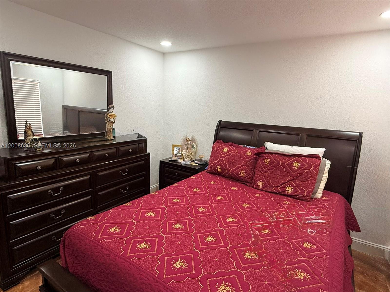 HIALEAH 5TH ADDN - Residential