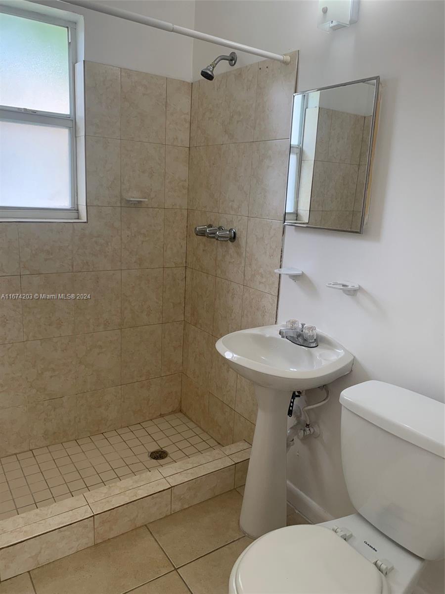 BISCAYNE HEIGHTS - Residential Lease