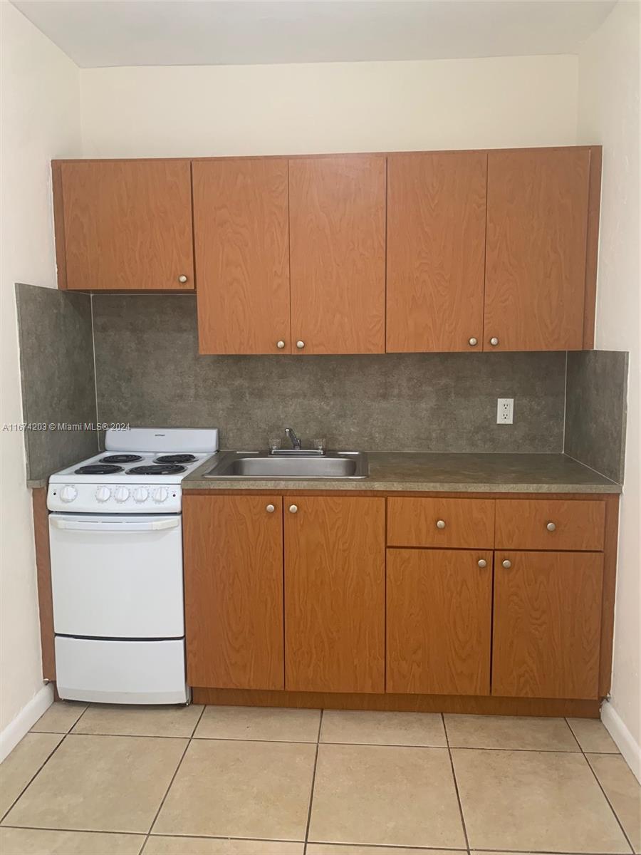 BISCAYNE HEIGHTS - Residential Lease