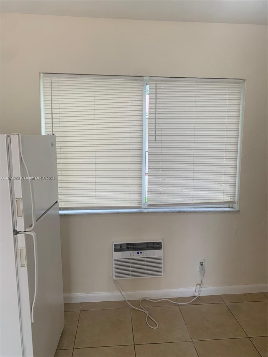 BISCAYNE HEIGHTS - Residential Lease