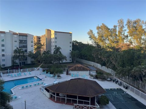 3920 Inverrary Blvd 504C Lauderhill FL 33319