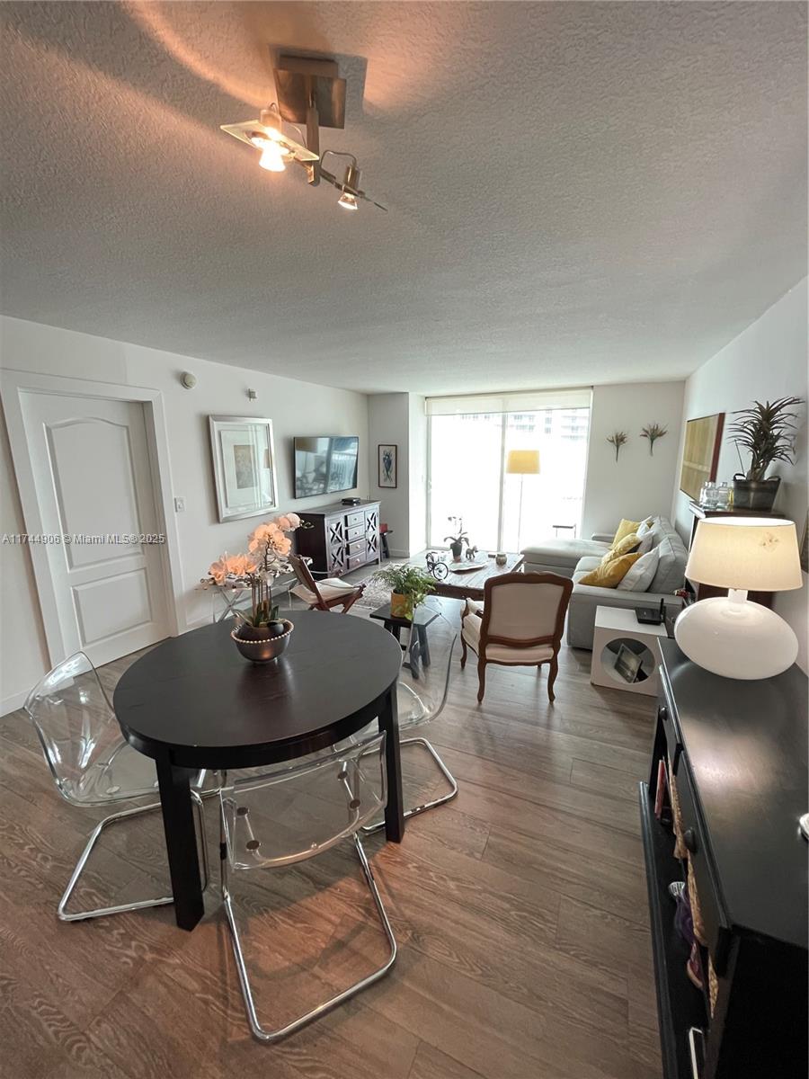 THE CLUB AT BRICKELL BAY - Residential