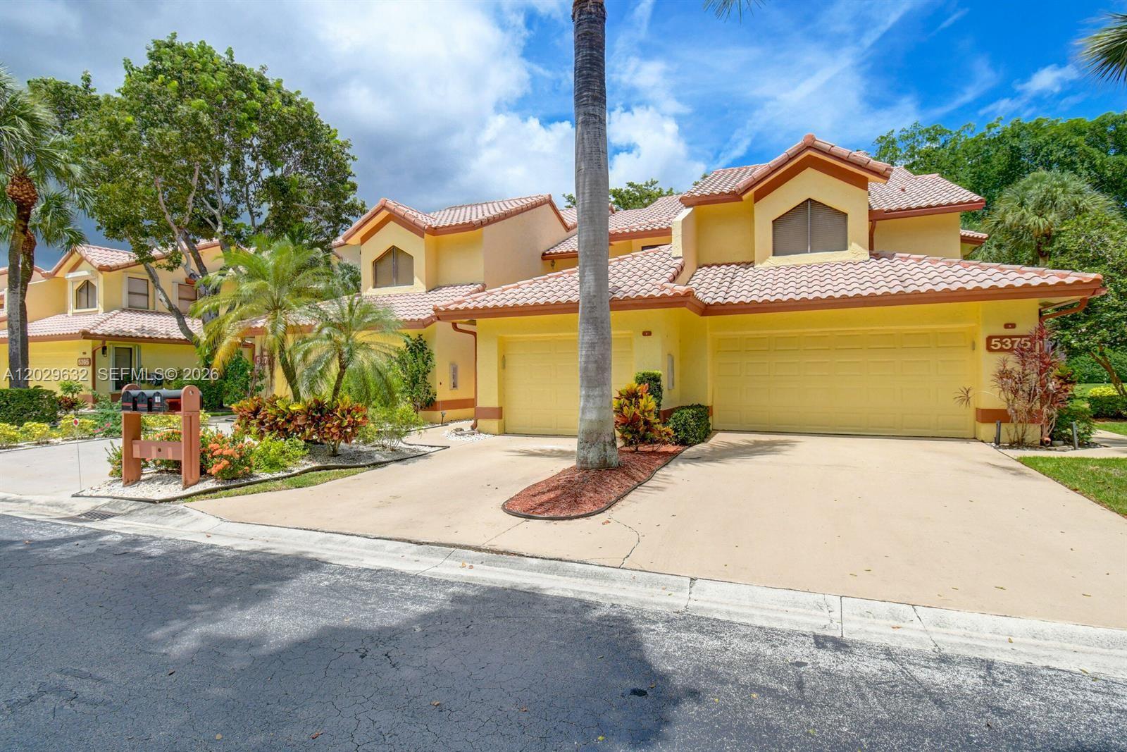 5375 10th Fairway Dr