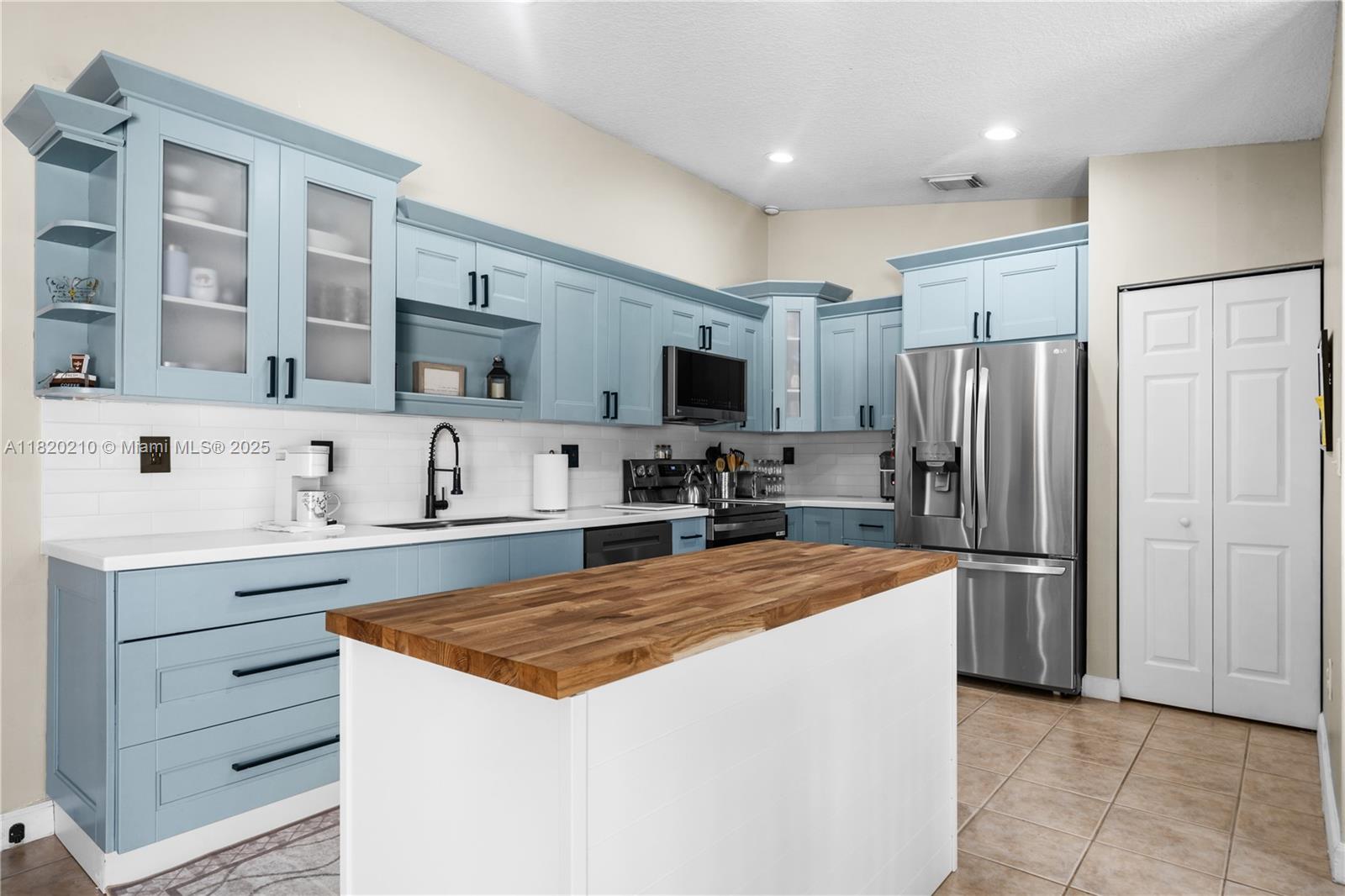 CORAL REEF NURSERIES SEC - Residential