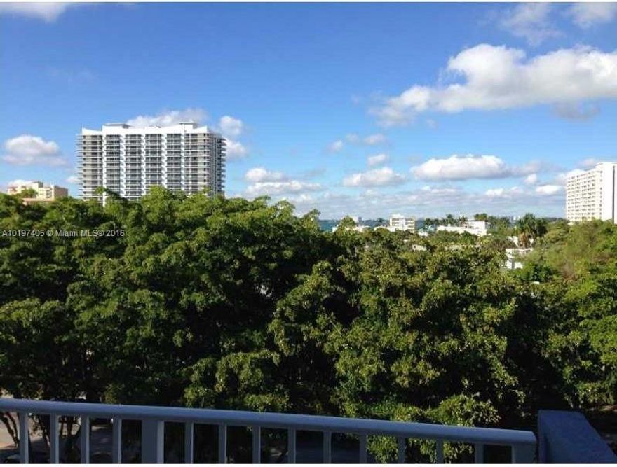Enjoy this Beautiful 2 bedrooms, 2 bathrooms condo in desirable North Bay Village. All tiled, well maintained, located 5 minutes from Miami beach, close to downtown Miami and Miami international airport. Near supermarkets, restaurants, public transport, houses of worship, boutiques, banks.. GREAT LOCATION. courtyard style pool and dog-friendly.