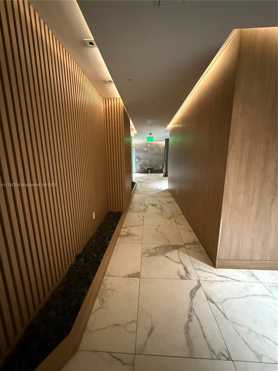 IVY CONDO - Residential