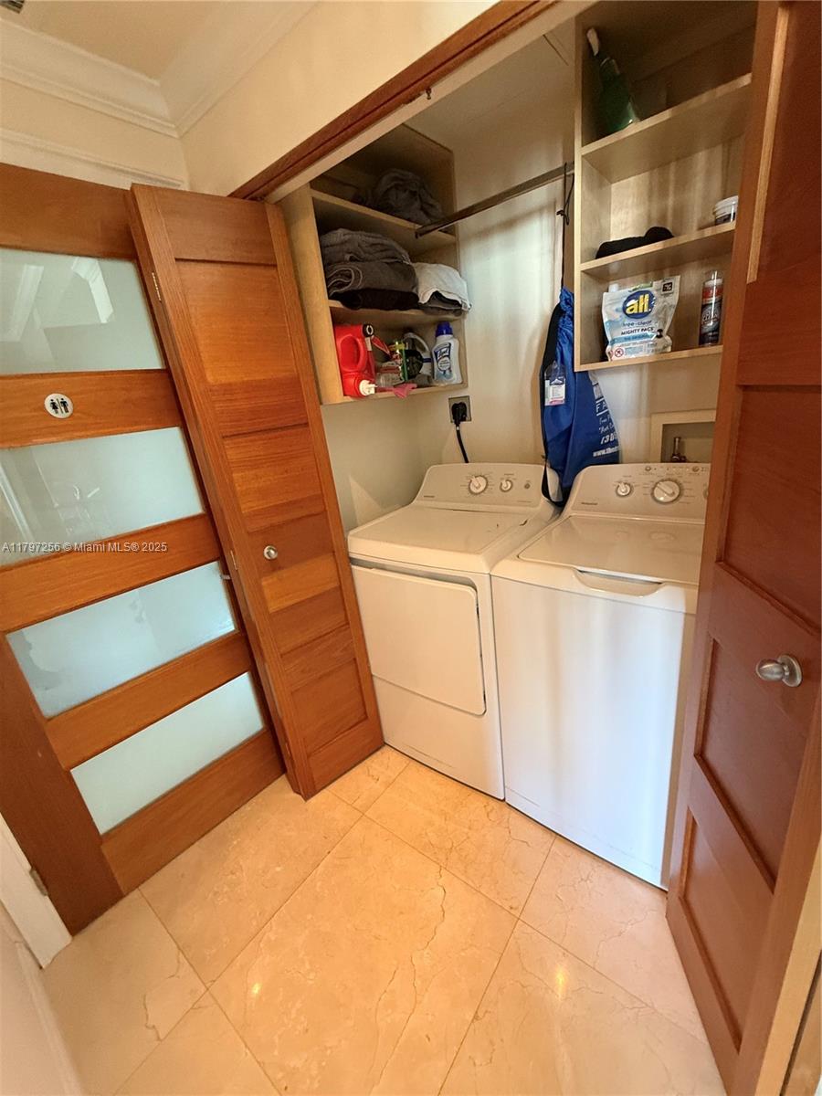 IVY CONDO - Residential