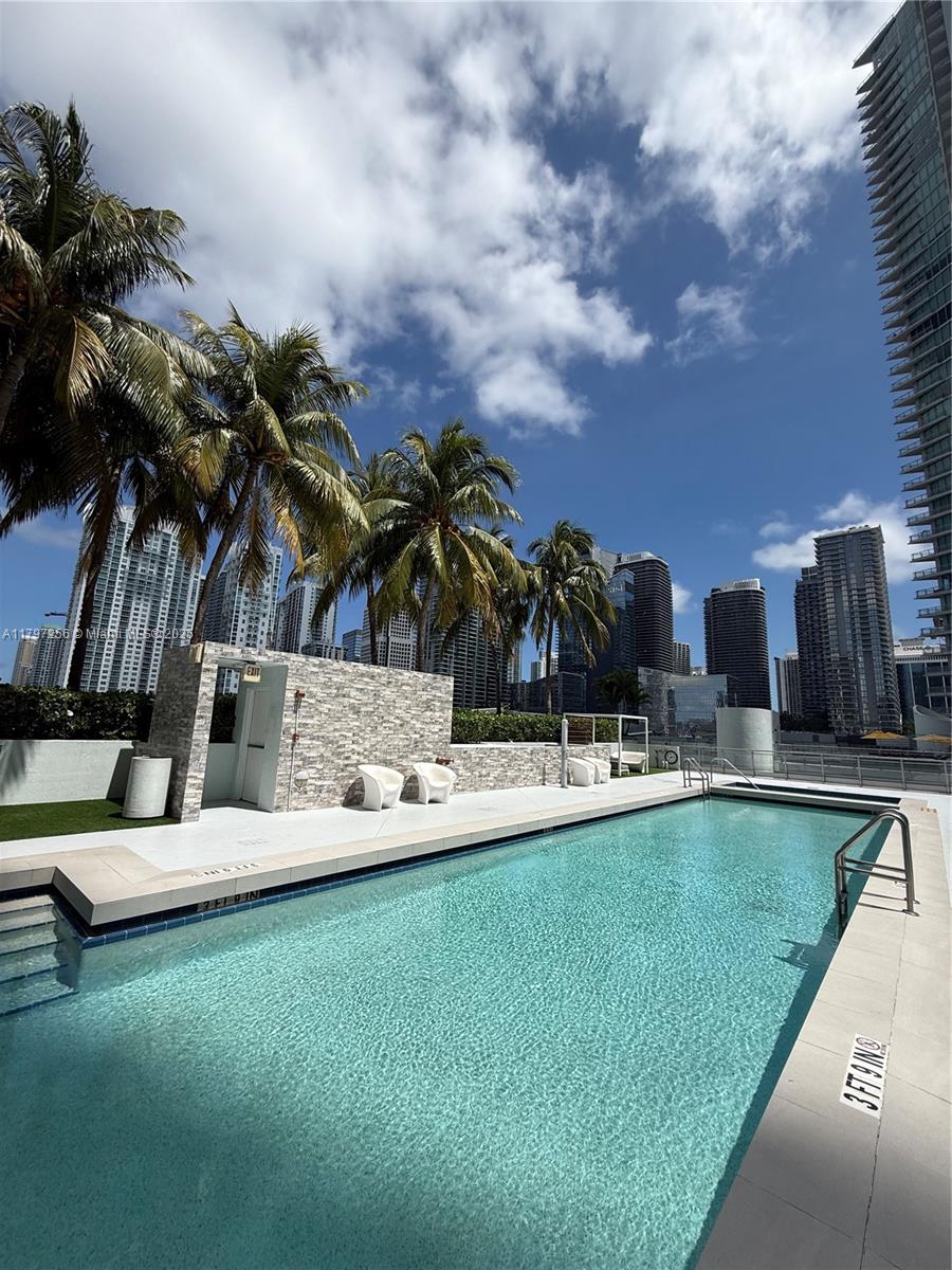 IVY CONDO - Residential