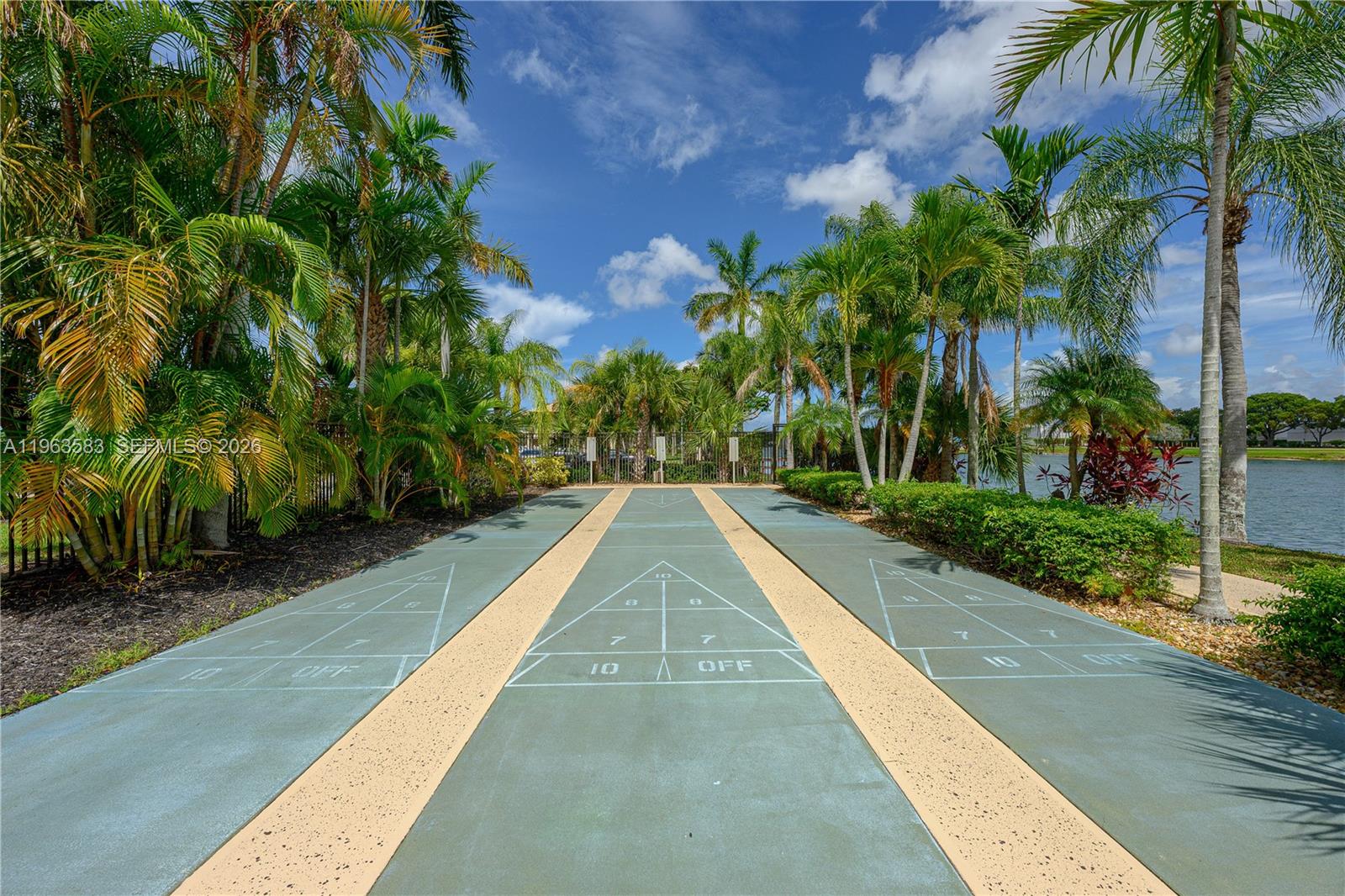 VIEWPOINTE CONDO - Residential