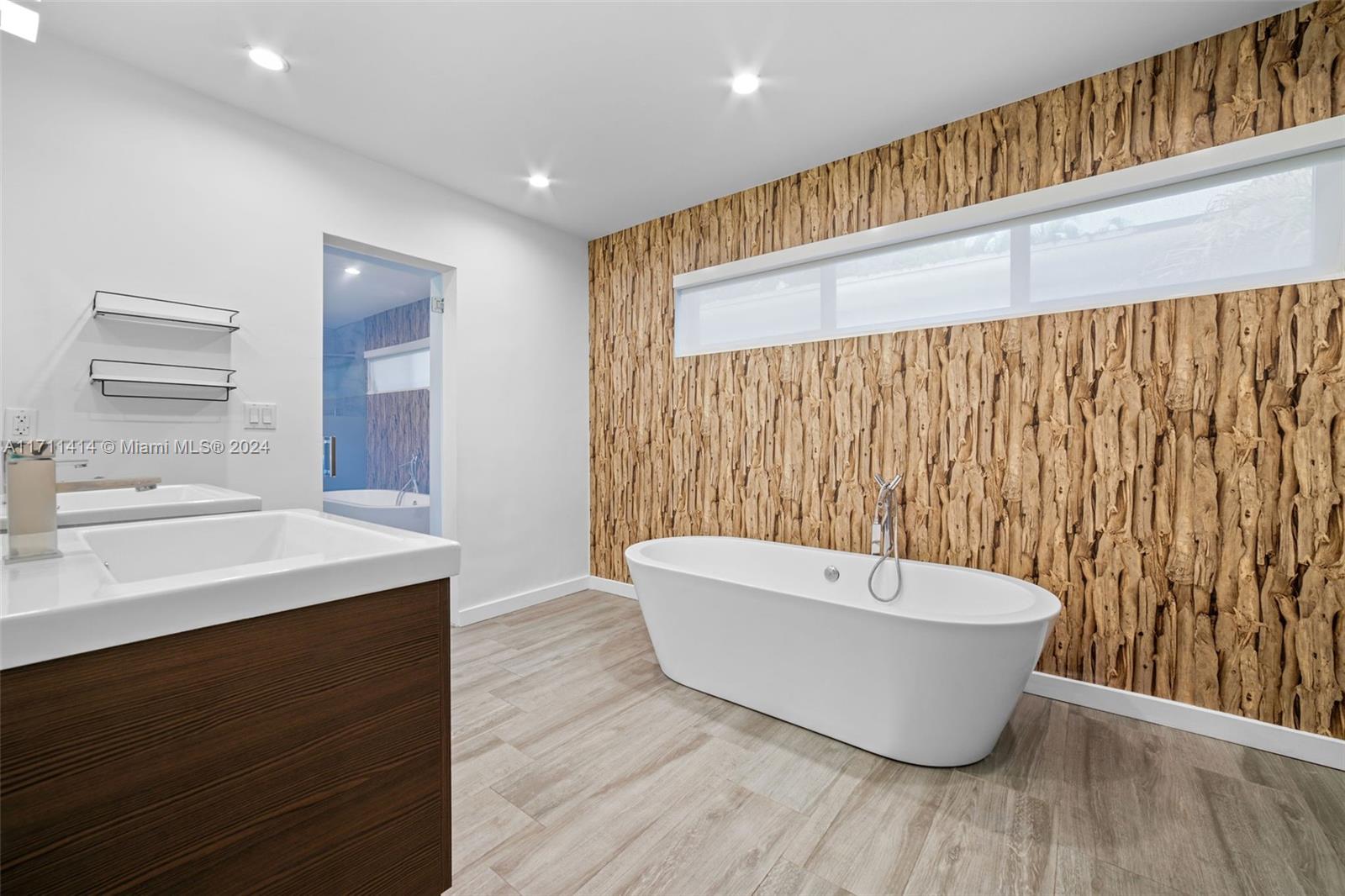 BISCAYNE POINT - Residential