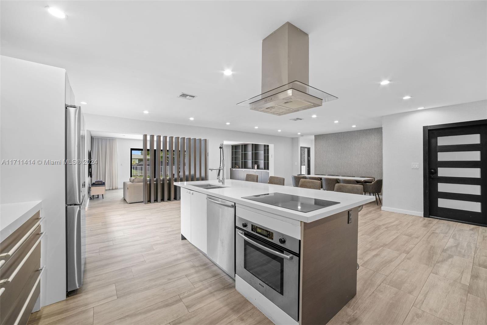 BISCAYNE POINT - Residential
