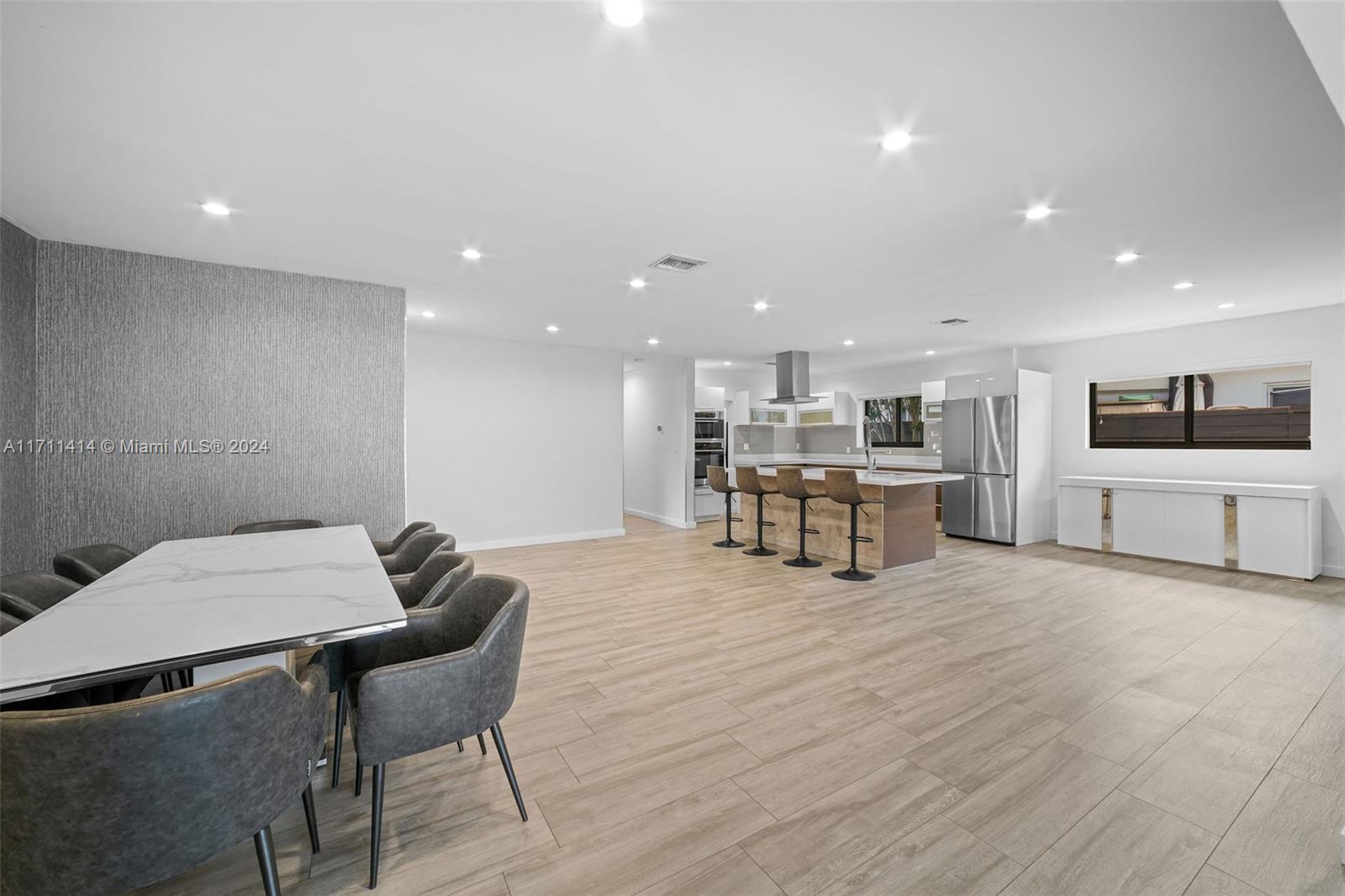 BISCAYNE POINT - Residential