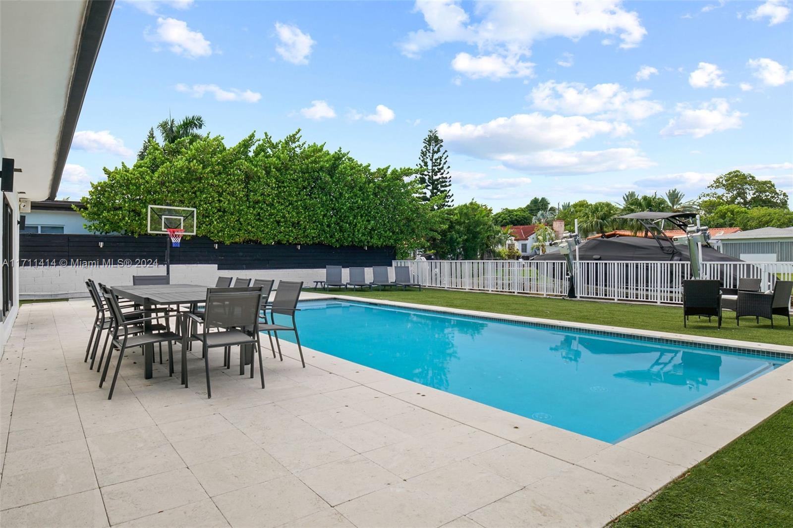 BISCAYNE POINT - Residential