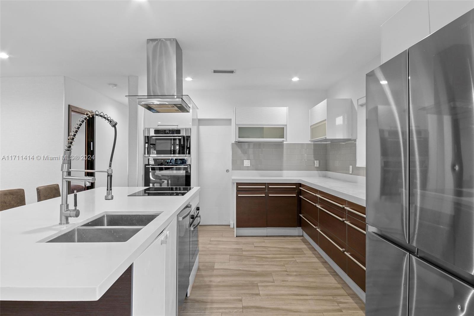 BISCAYNE POINT - Residential