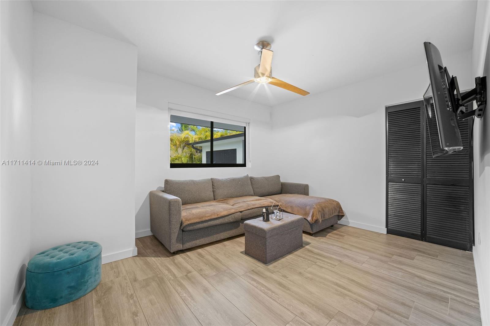 BISCAYNE POINT - Residential