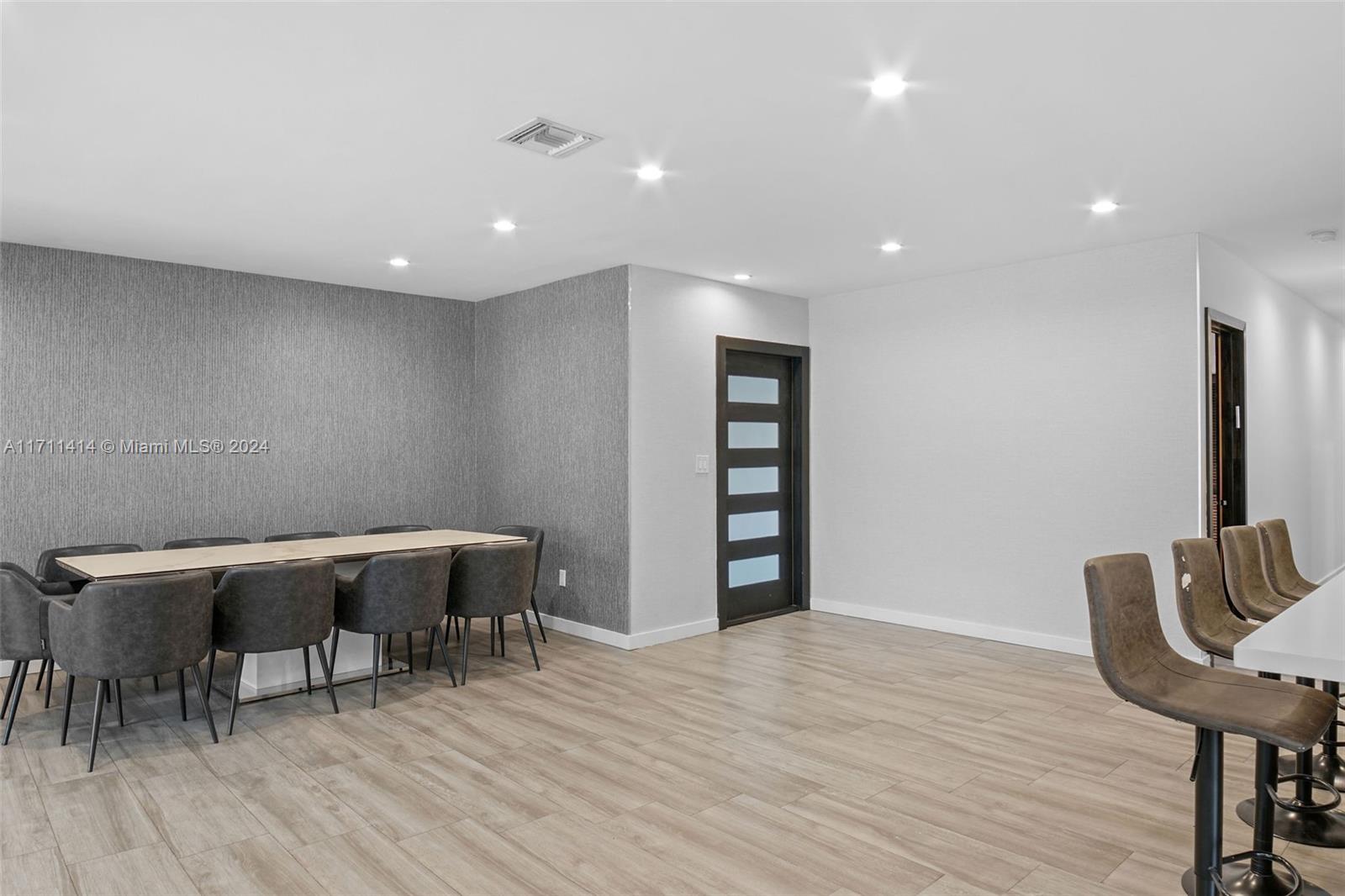BISCAYNE POINT - Residential