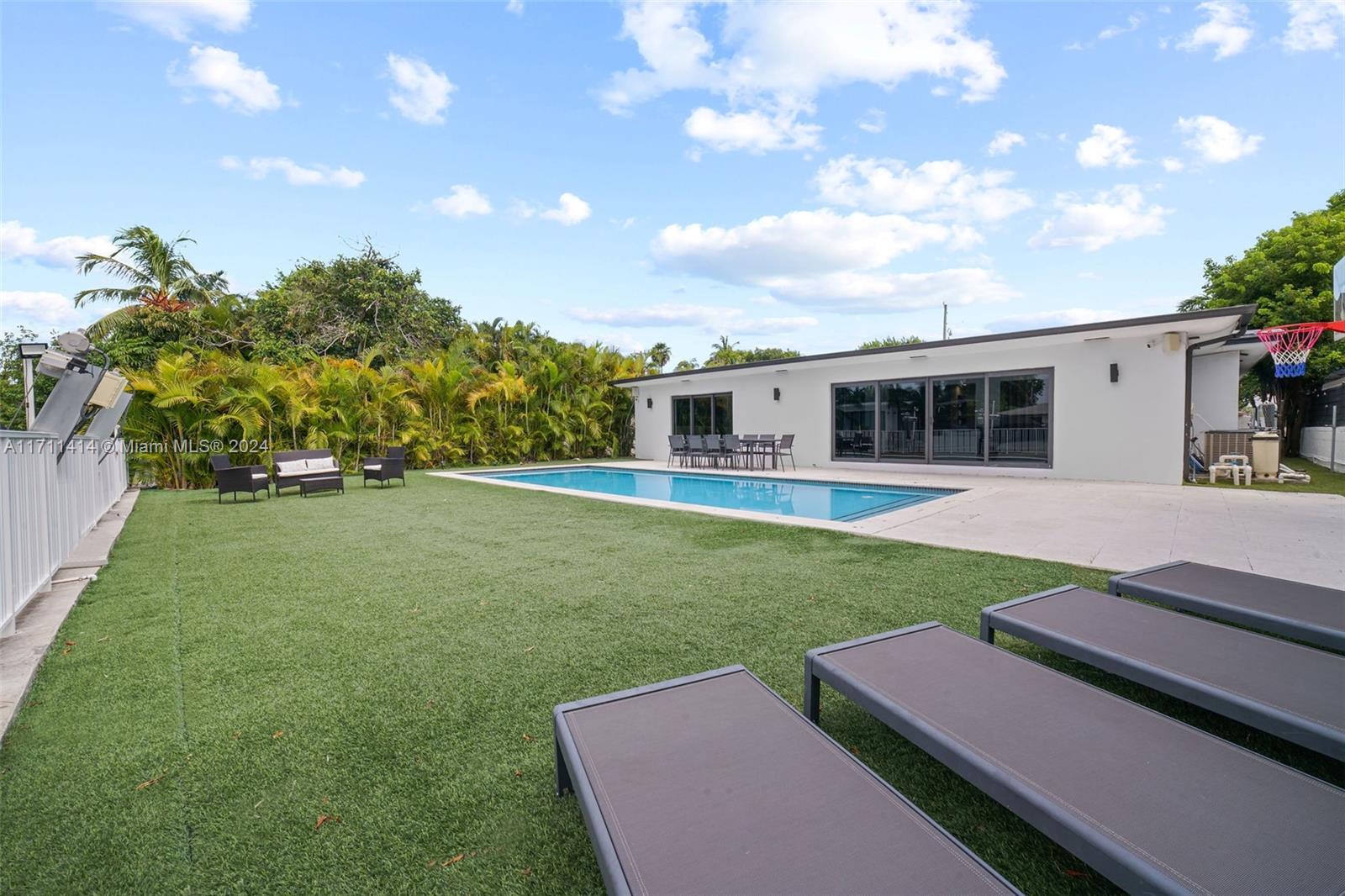 BISCAYNE POINT - Residential