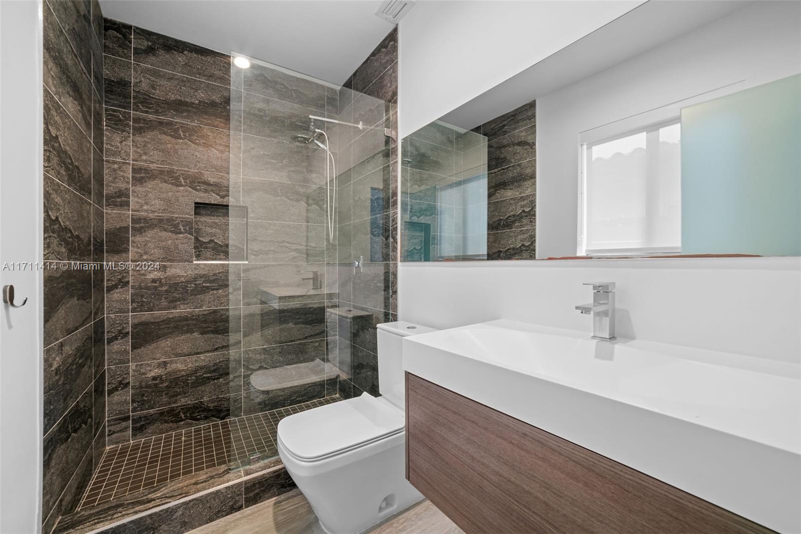 BISCAYNE POINT - Residential
