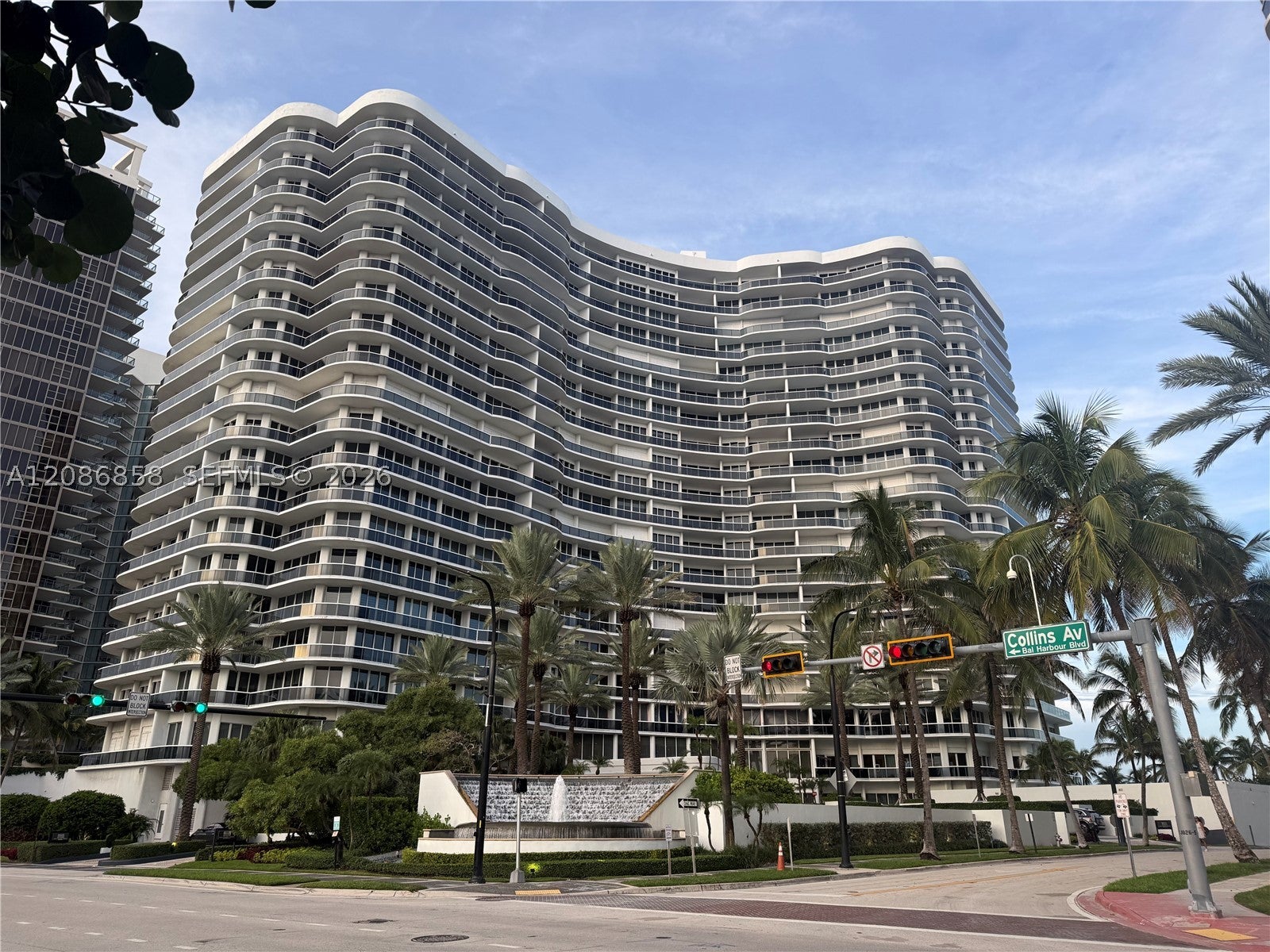 9601 Collins Ave 602