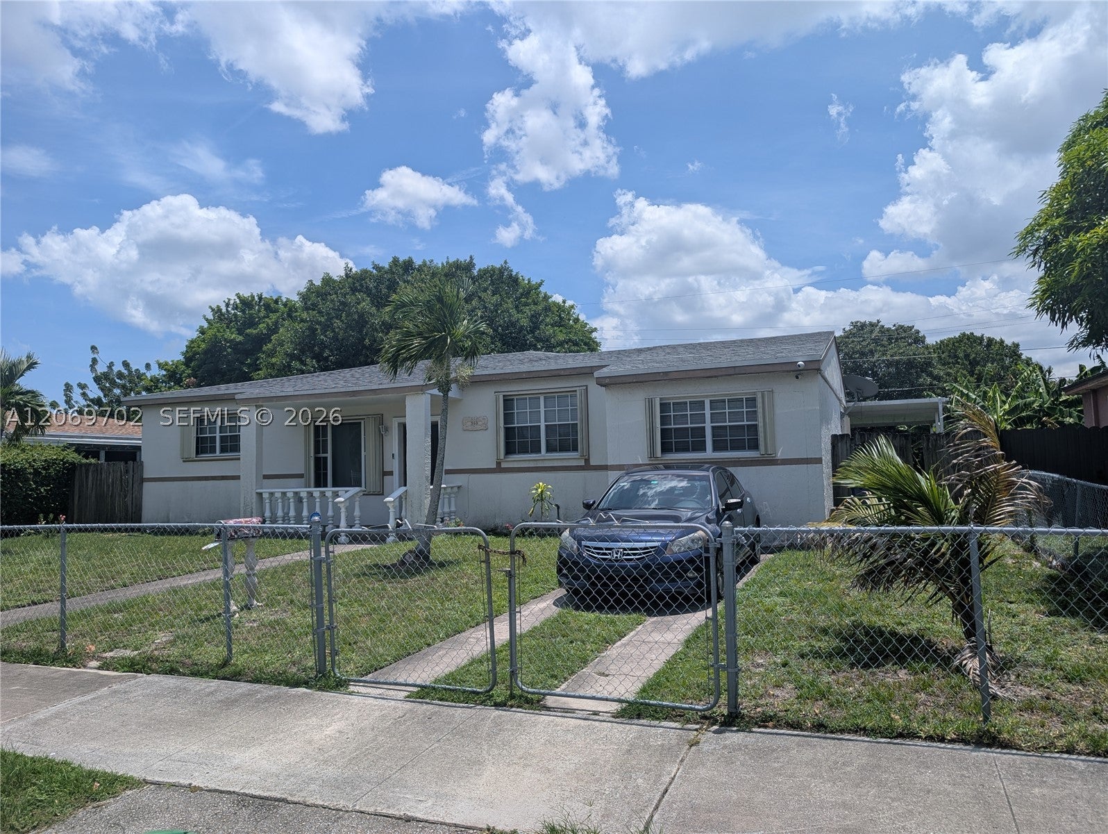 560 NW 184th Ter, Miami Gardens FL 33169