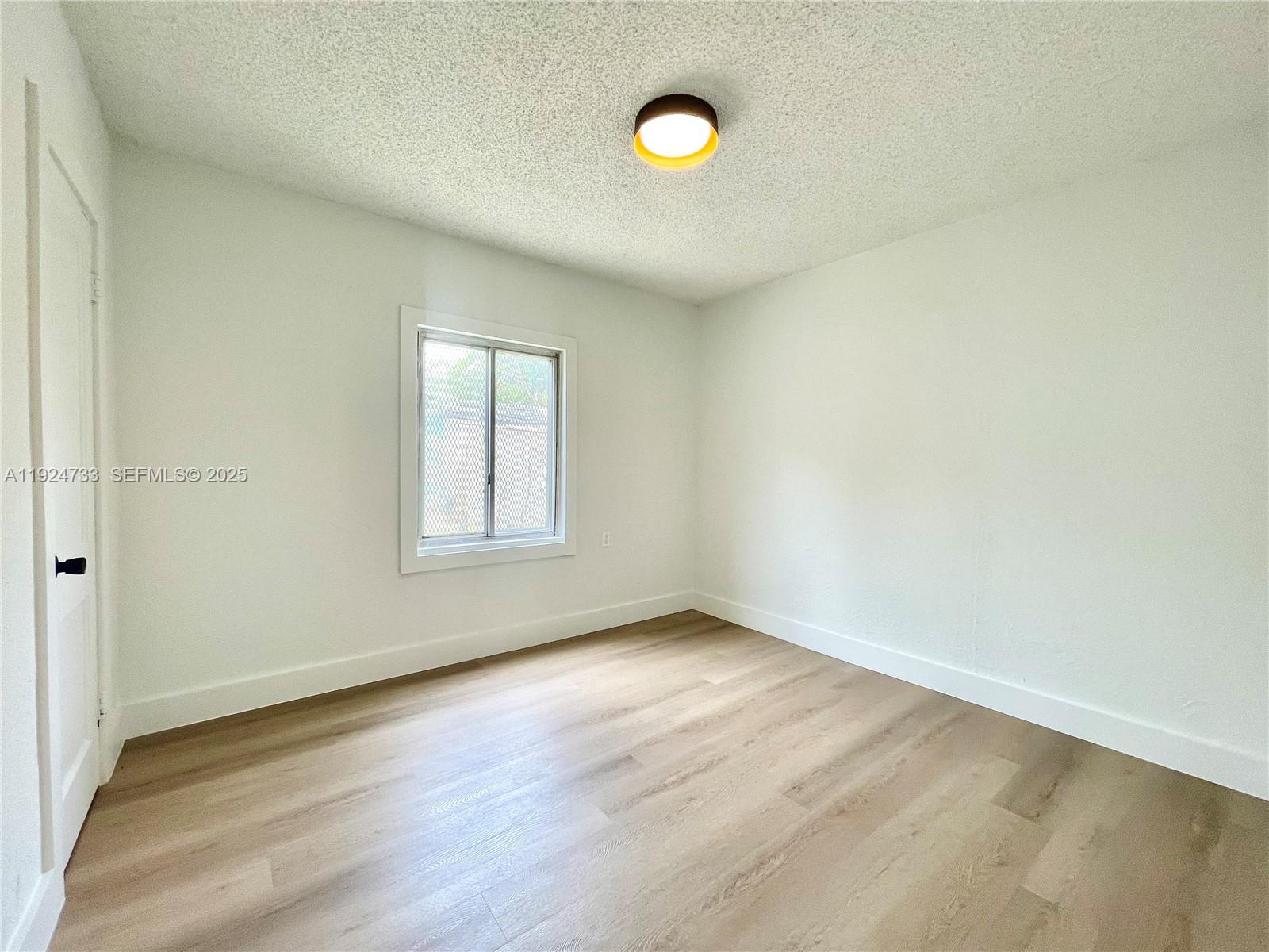 NORTH SHORE HEIGHTS - Residential Lease