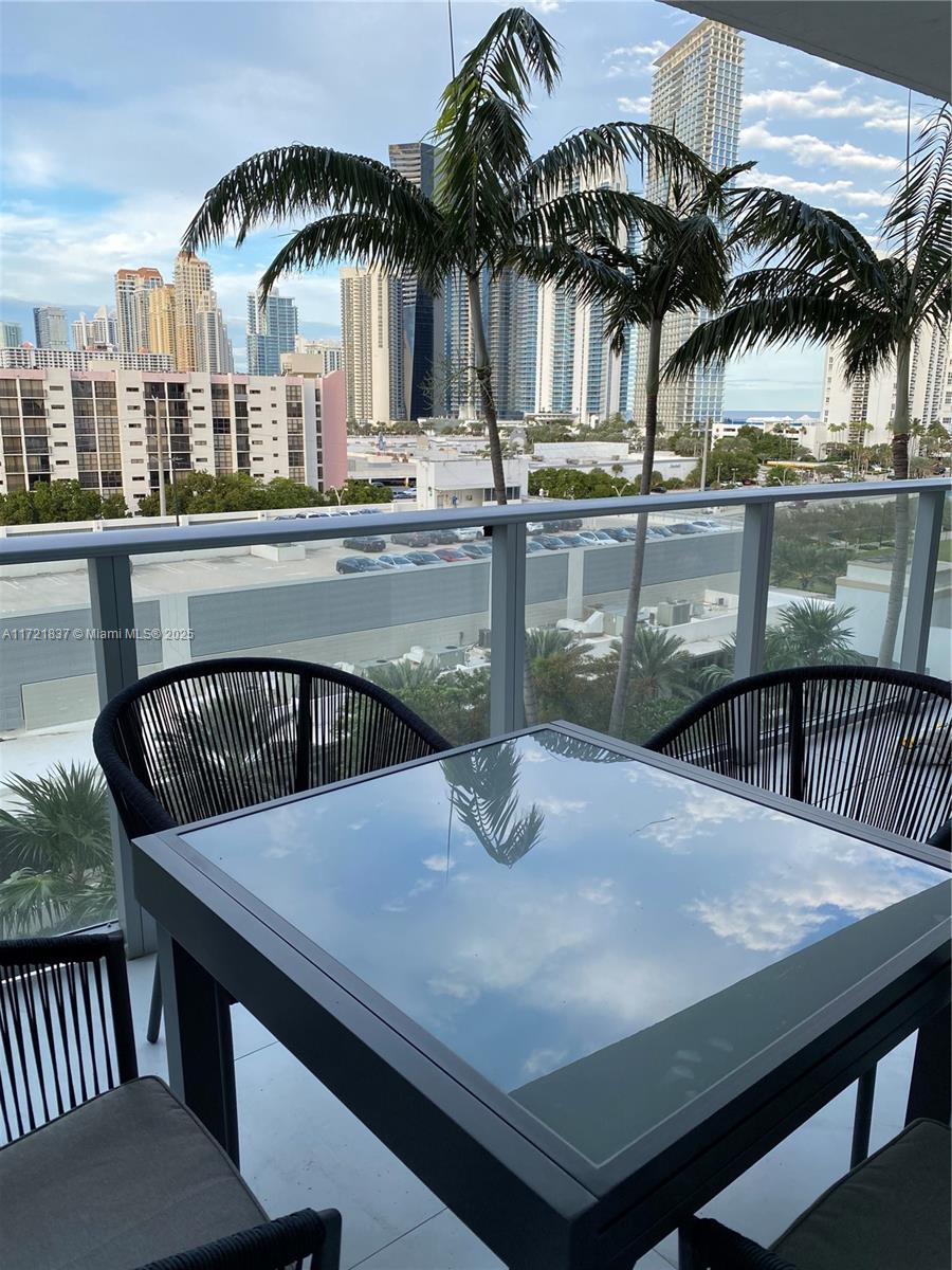 PARQUE TOWERS CONDO - Residential Lease