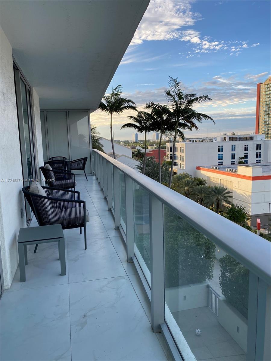 PARQUE TOWERS CONDO - Residential Lease