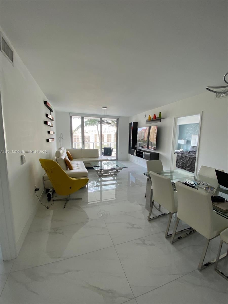 PARQUE TOWERS CONDO - Residential Lease