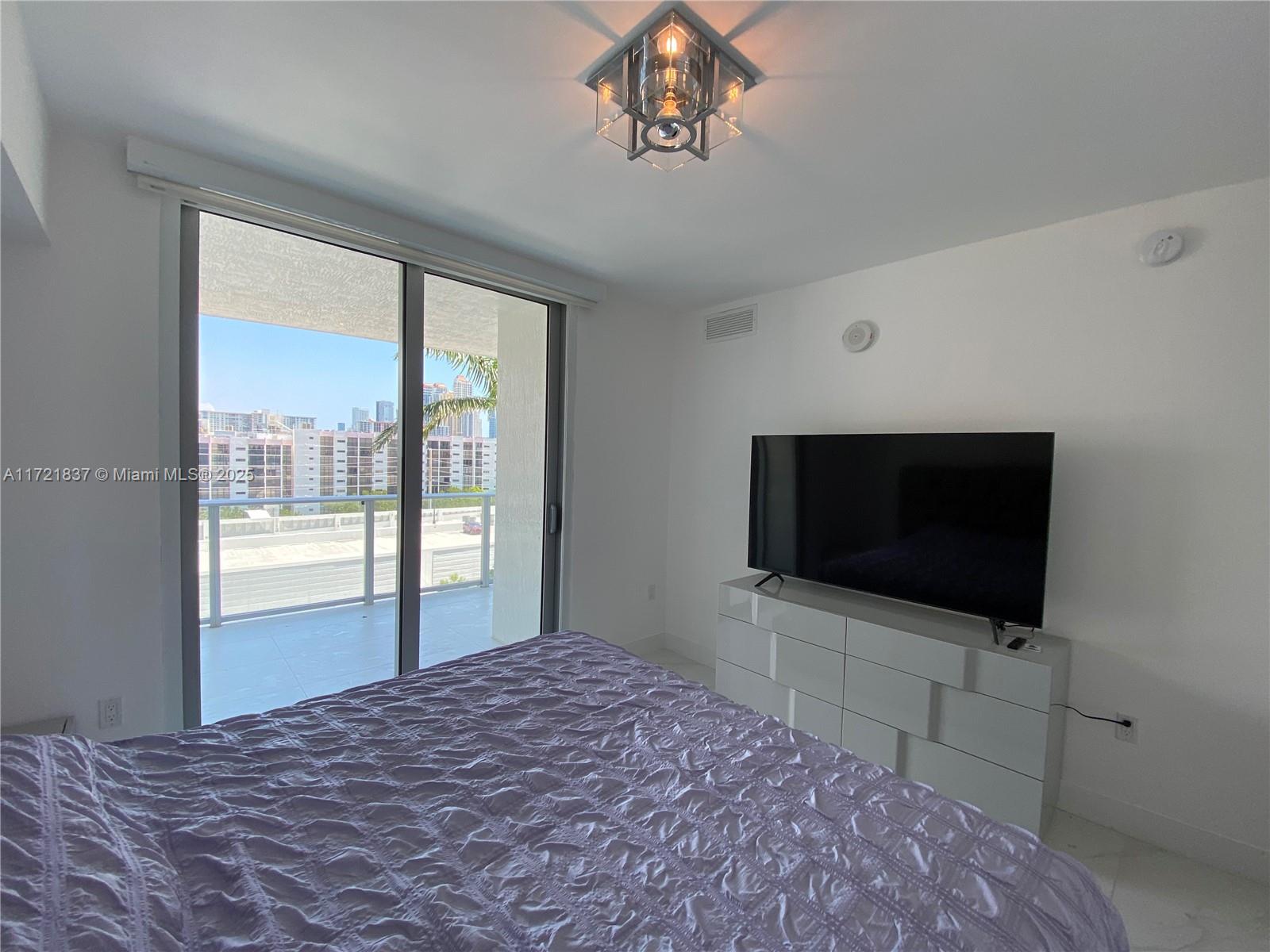 PARQUE TOWERS CONDO - Residential Lease